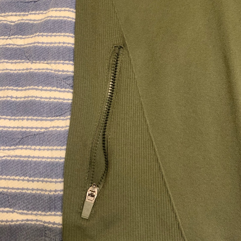 Large, Forest Green Fabletics Jacket - image 3